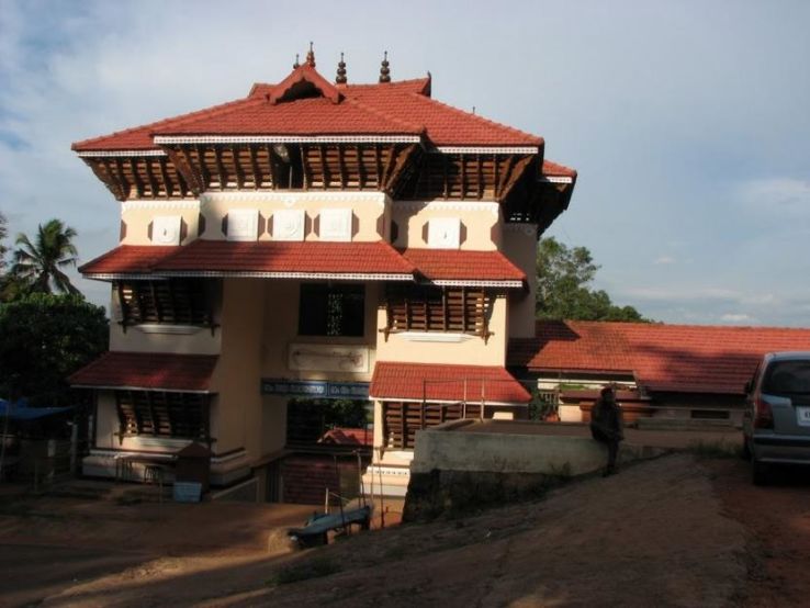 Nattakom and Panachikad Trip Packages